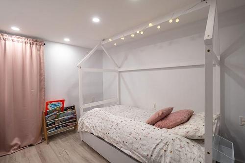 Chambre à coucher - 2023 Route 133, Saint-Jean-Sur-Richelieu, QC - Indoor Photo Showing Bedroom