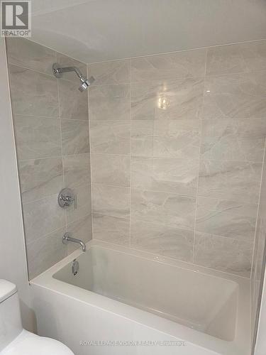 316 - 505 Glencairn Avenue, Toronto, ON - Indoor Photo Showing Bathroom