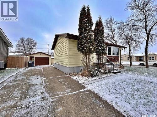 501 Windover Avenue, Moosomin, SK - Outdoor