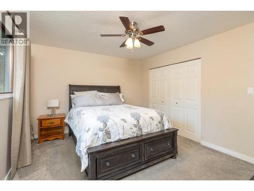 150 17 Street Ne, Salmon Arm, BC - Indoor Photo Showing Bedroom