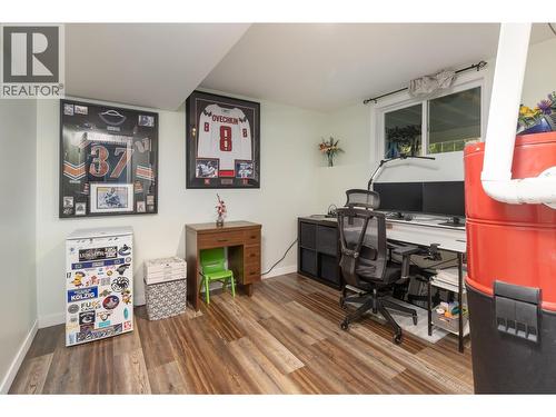 150 17 Street Ne, Salmon Arm, BC - Indoor Photo Showing Office