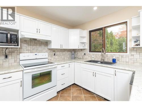 150 17 Street Ne, Salmon Arm, BC - Indoor Photo Showing Kitchen With Double Sink