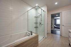 Salle de bains attenante à la CCP - 