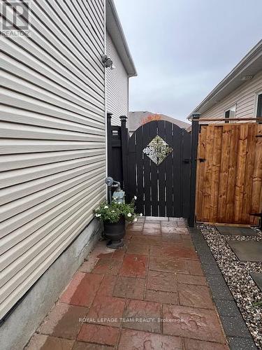 B - 685 Everlasting Crescent, Ottawa, ON 