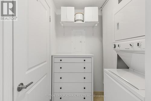 303 - 7 Greenwich Street, Barrie, ON - Indoor Photo Showing Laundry Room