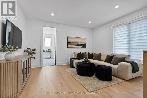 2nd Floor Loft - 2326 Terravita Drive, Niagara Falls (Stamford), ON - Indoor Photo Showing Living Room