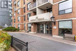 PH10 - 215 PARKDALE AVENUE  Ottawa, ON K1Y 4T8