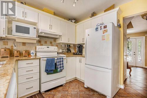 1358 Turner Crescent, Ottawa, ON - Indoor Photo Showing Kitchen