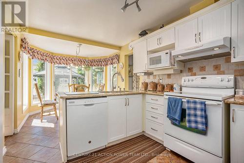 1358 Turner Crescent, Ottawa, ON - Indoor Photo Showing Kitchen