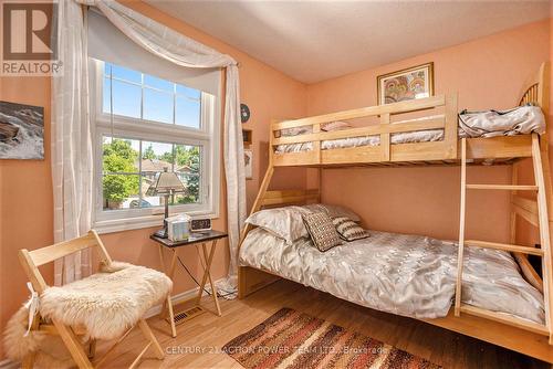 1358 Turner Crescent, Ottawa, ON - Indoor Photo Showing Bedroom