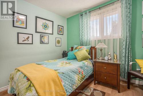 1358 Turner Crescent, Ottawa, ON - Indoor Photo Showing Bedroom
