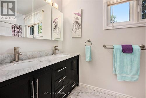 1358 Turner Crescent, Ottawa, ON - Indoor Photo Showing Bathroom