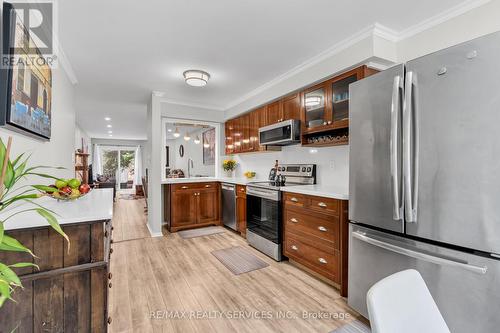 115 - 2055 Walkers Line, Burlington, ON - Indoor Photo Showing Kitchen With Stainless Steel Kitchen