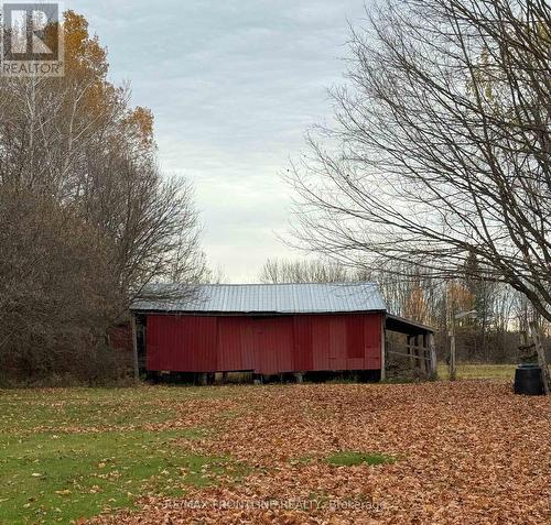 299 Mcguire Road, Montague, ON - Outdoor