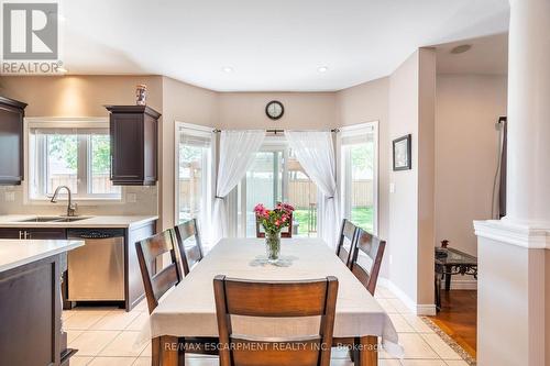 24 Edgecroft Crescent, Hamilton, ON - Indoor Photo Showing Dining Room