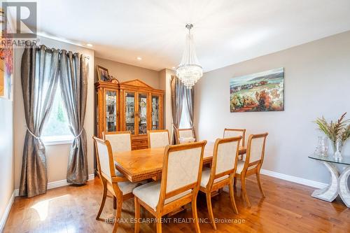 24 Edgecroft Crescent, Hamilton, ON - Indoor Photo Showing Dining Room