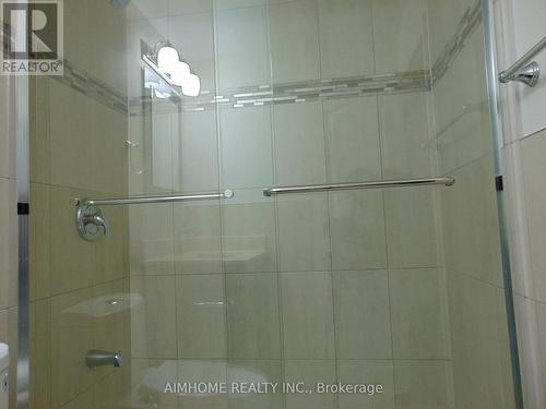 2450 Credit Valley Road, Mississauga, ON - Indoor Photo Showing Bathroom