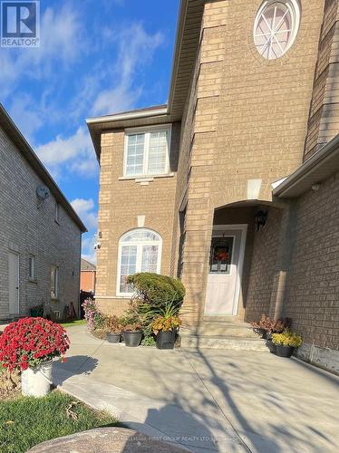 61 Lent Crescent, Brampton, ON - Outdoor