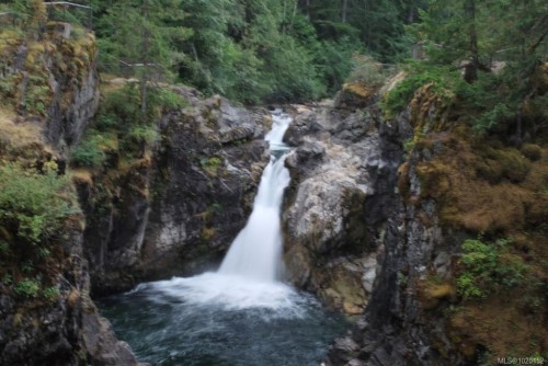 4 Ashling Rd, Qualicum Beach, BC 