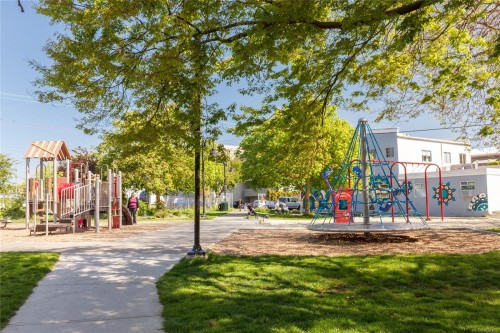 841/839 Princess Ave, Victoria, BC - Outdoor