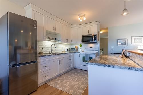42-1750 Mckinley Court, Kamloops, BC - Indoor Photo Showing Kitchen