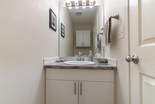 42-1750 Mckinley Court, Kamloops, BC - Indoor Photo Showing Bathroom
