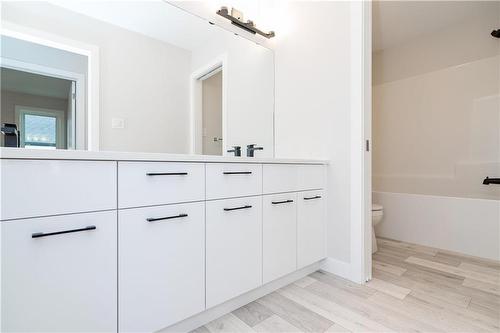 33 Crocus Lane, West St Paul, MB - Indoor Photo Showing Bathroom