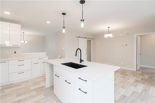 33 Crocus Lane, West St Paul, MB - Indoor Photo Showing Kitchen With Upgraded Kitchen