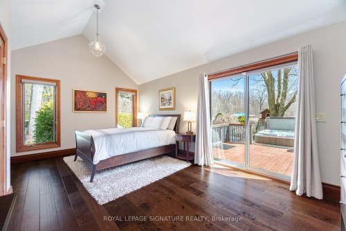 587 Hillcrest Road, Norfolk, ON - Indoor Photo Showing Bedroom