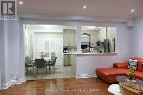 243 Venice Gate Drive, Vaughan, ON - Indoor