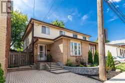 38 LOCKE STREET S  Hamilton, ON L8P 3Z8