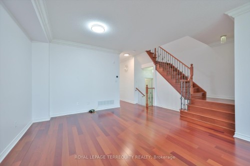 10461 Woodbine Avenue, Markham, ON - Indoor Photo Showing Other Room