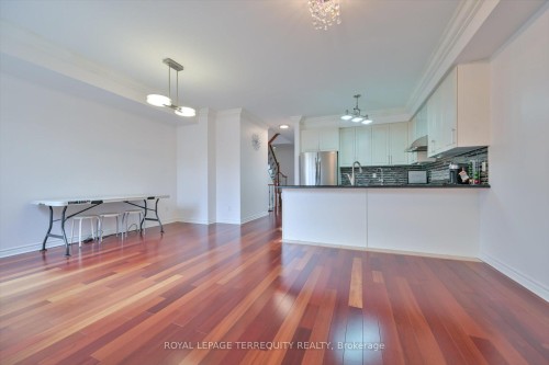 10461 Woodbine Avenue, Markham, ON - Indoor Photo Showing Other Room