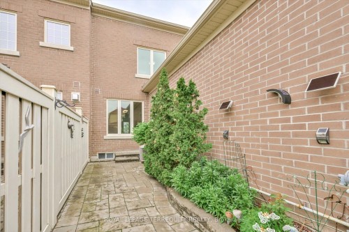 10461 Woodbine Avenue, Markham, ON - Outdoor With Exterior