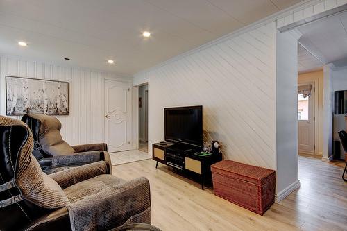 Living room - 6-3950 Boul. Sir-Wilfrid-Laurier, Longueuil (Saint-Hubert), QC - Indoor Photo Showing Living Room