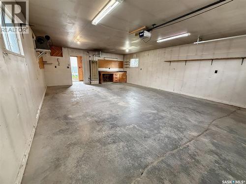 509 5Th Avenue, Whitewood, SK - Indoor Photo Showing Garage