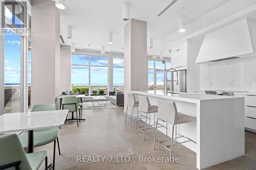 1701 - 500 Brock Avenue N, Burlington (Brant), ON - Indoor