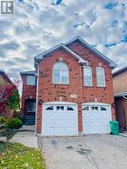 5316 HOLLYPOINT AVENUE  Mississauga, ON L5V 2L3