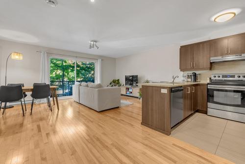 Vue d'ensemble - 200-2324 Rue Mullins, Montréal (Le Sud-Ouest), QC - Indoor Photo Showing Kitchen