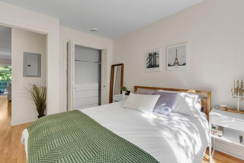 Chambre à coucher principale - 200-2324 Rue Mullins, Montréal (Le Sud-Ouest), QC - Indoor Photo Showing Bedroom