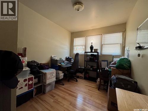 168 Smith Street, Regina, SK - Indoor