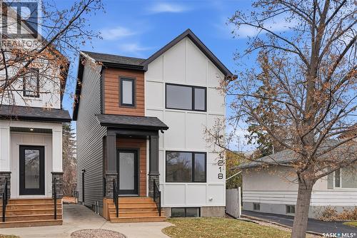1218 11Th Street E, Saskatoon, SK - Outdoor With Facade