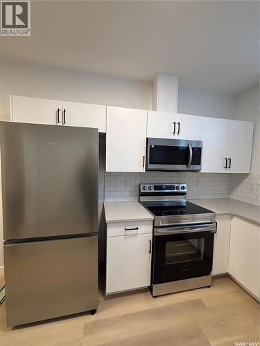 1218 11Th Street E, Saskatoon, SK - Indoor Photo Showing Kitchen