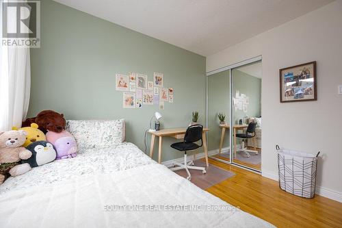 2557 Flannery Drive, Ottawa, ON - Indoor Photo Showing Bedroom