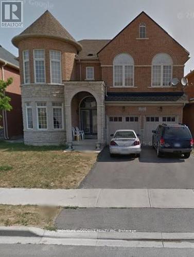 11 DARREN ROAD  Brampton, ON L6P 1Z6