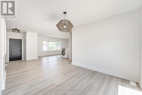 Upper - 664 Hiawatha Boulevard, Hamilton, ON - Indoor Photo Showing Other Room