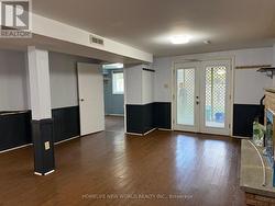 WALK OUT BASEMENT APT - 252 OSMOND CRESCENT  Newmarket, ON L3Y 7L2