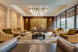 1102-5350 Av. MacDonald  Côte-Saint-Luc, QC H3X 3V2