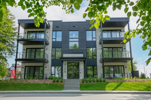 Front of Structure - 101-5350 Boul. Des Vétérans, Lac-Mégantic, QC - Outdoor With Facade