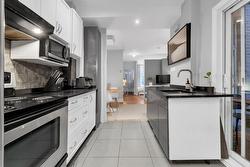 415 Rue Boucher  Montréal (Le Plateau-Mont-Royal), QC H2J 1B7